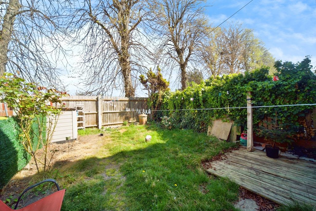 Property photo 2 of 15 Photo