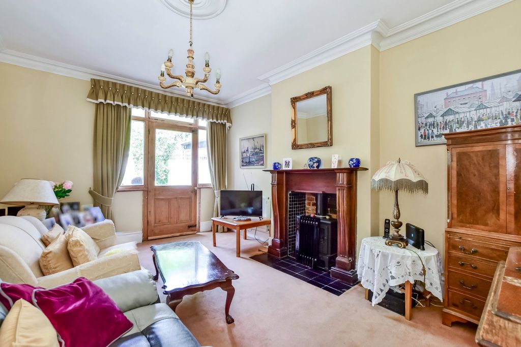 Property photo 3 of 13