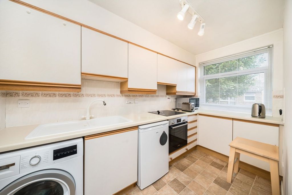 Property photo 3 of 4