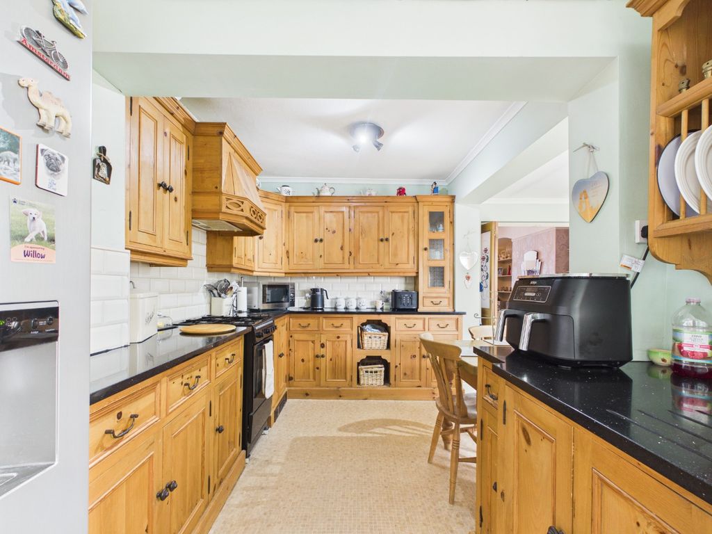 Property photo 2 of 21 4999794