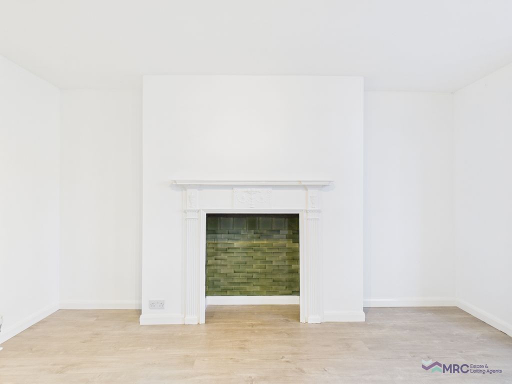 Property photo 3 of 17 Gallery