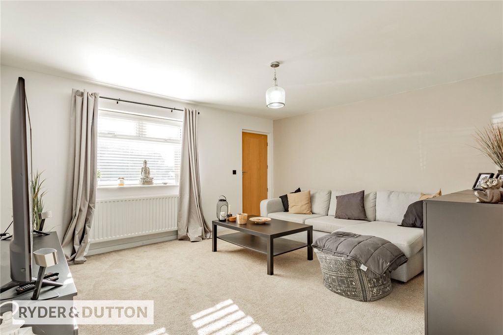 Property photo 3 of 19 Living Room