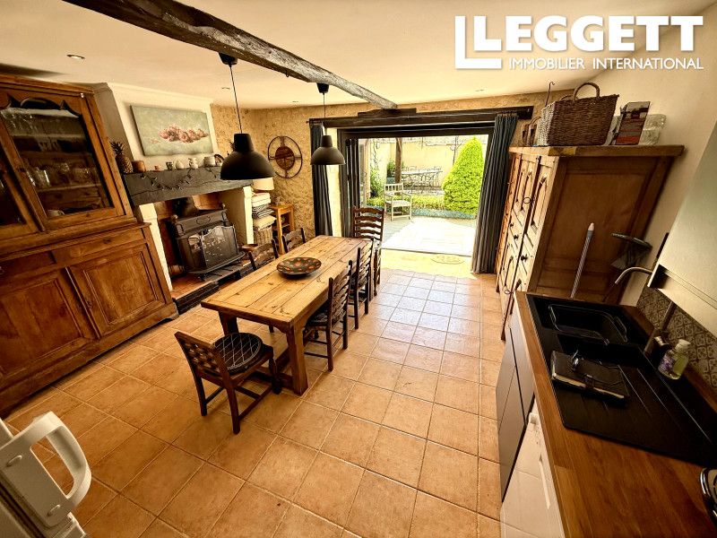 Property photo 2 of 10