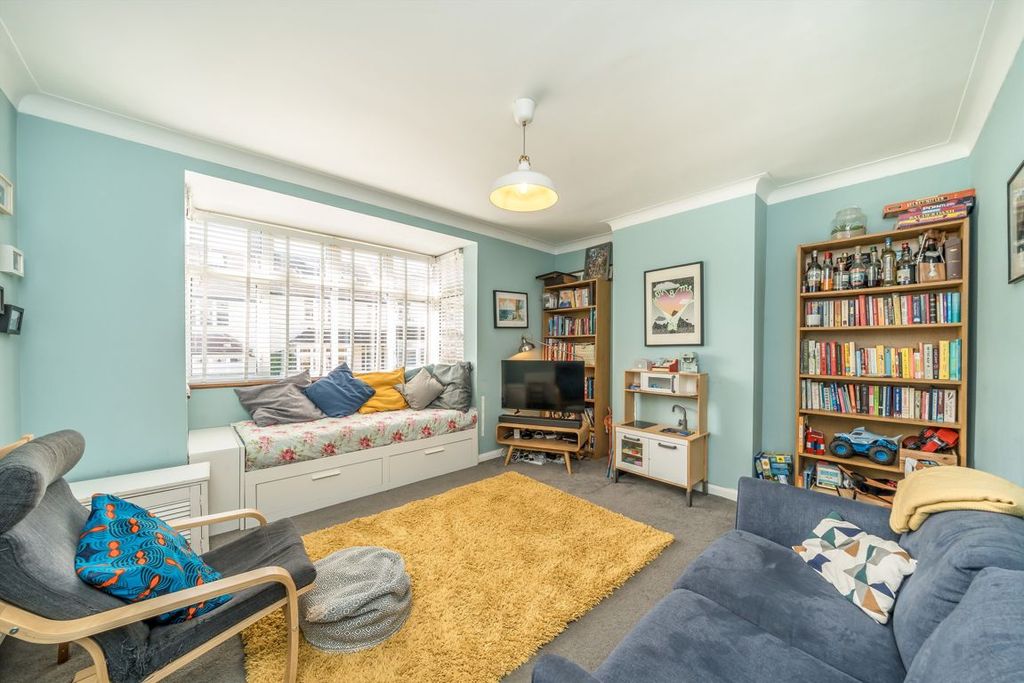 Property photo 3 of 8