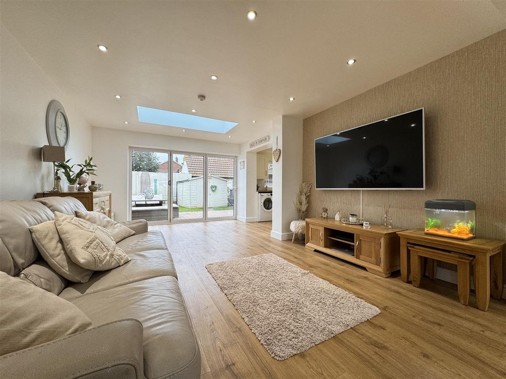 Property photo 2 of 51