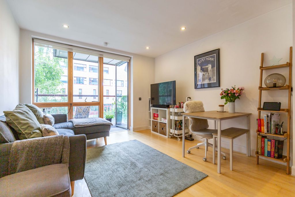 Property photo 1 of 20