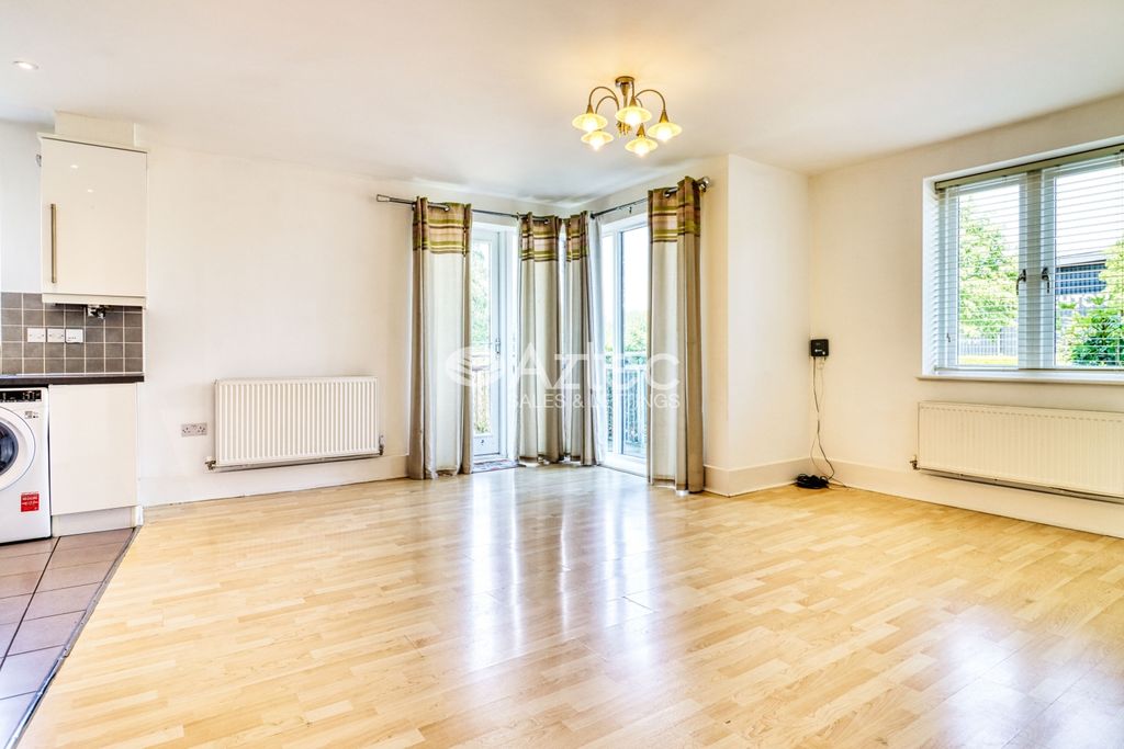 Property photo 3 of 13 Open Plan