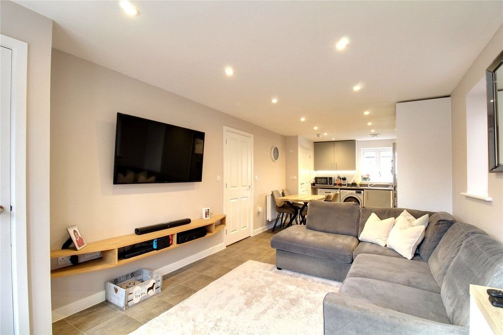 Property photo 2 of 17 Picture No. 20