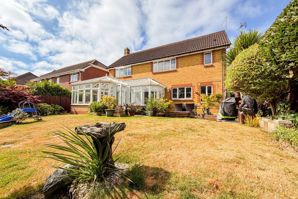Property photo 2 of 36