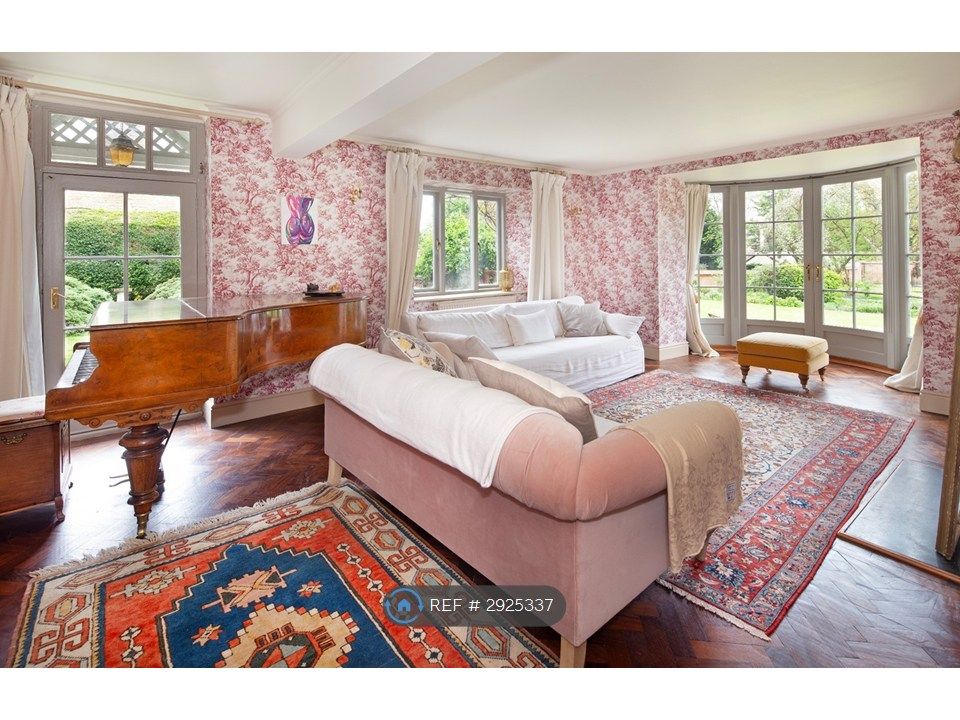 Property photo 3 of 10