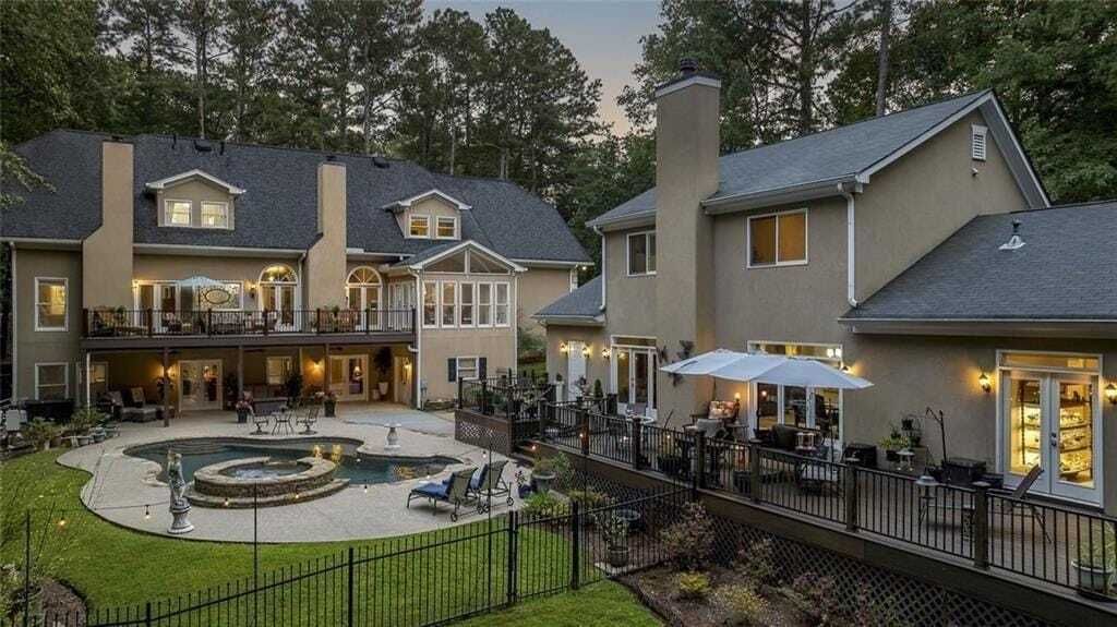 Property photo 1 of 31