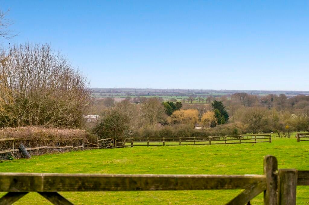 Property photo 3 of 25