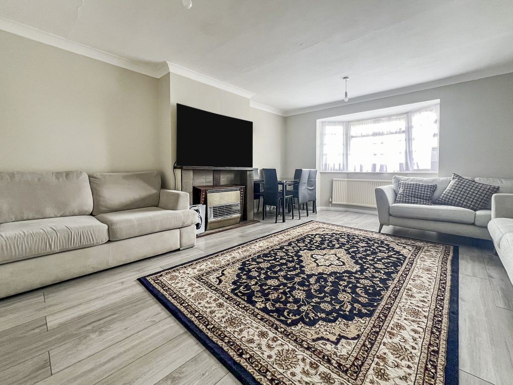 Property photo 2 of 10 Living Room