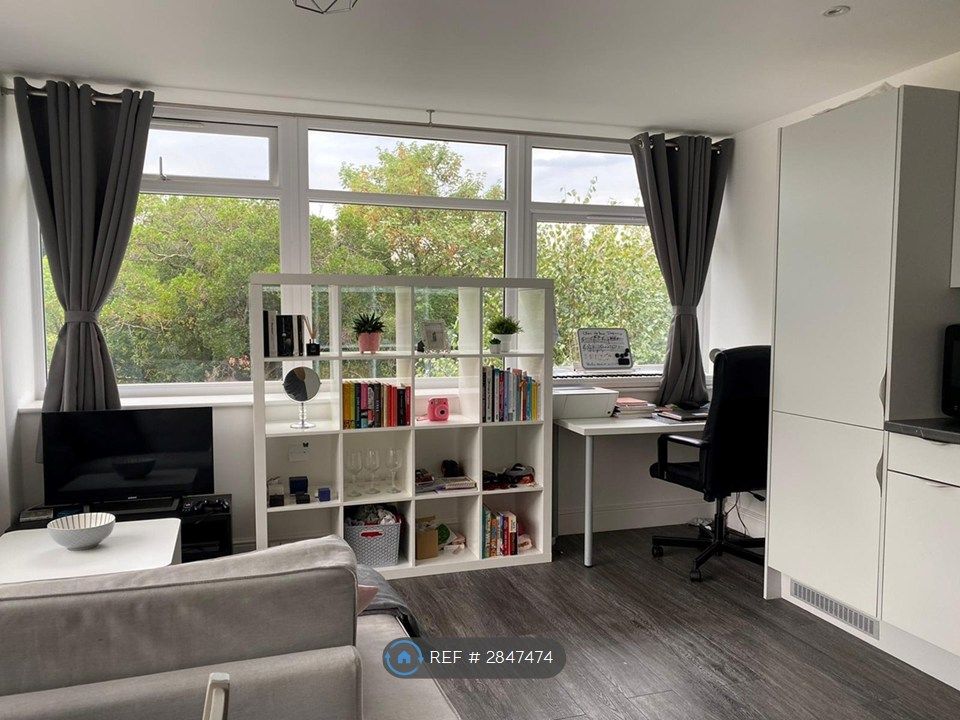 Property photo 3 of 22