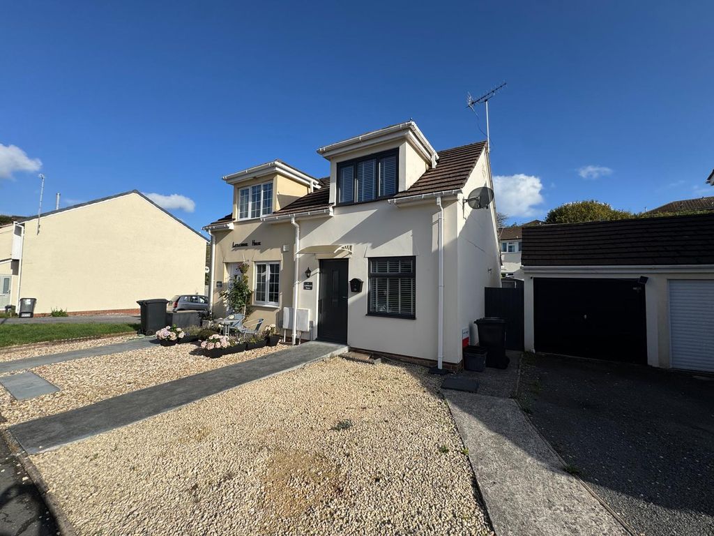 Property photo 1 of 8
