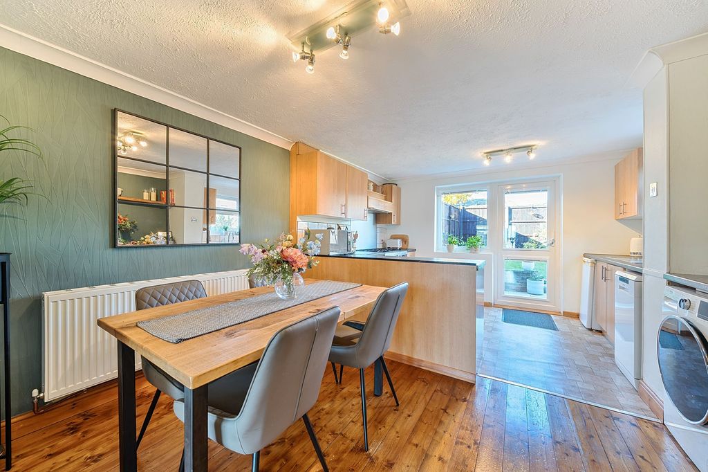 Property photo 3 of 16