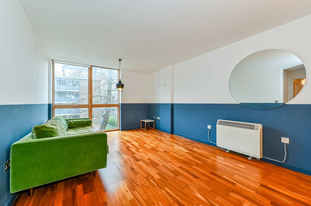 Property photo 1 of 11
