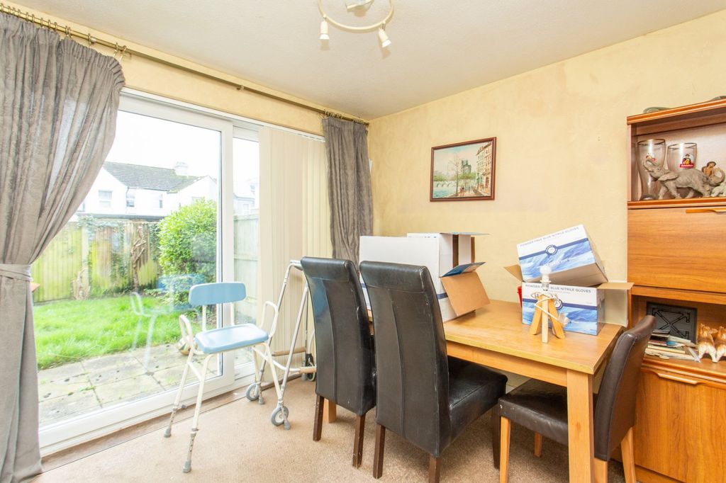 Property photo 3 of 11 Picture 3