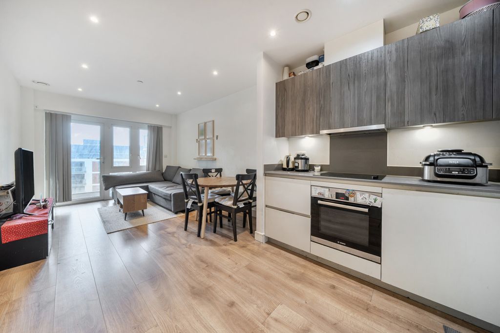 Property photo 1 of 15 1448098-9-69E9E0B...