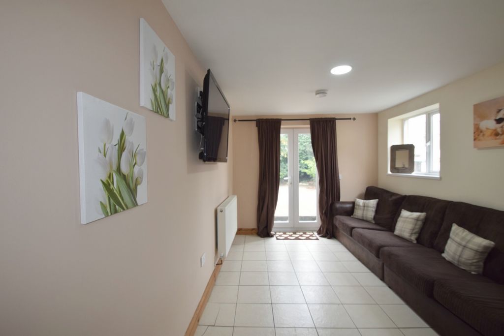 Property photo 3 of 16 Photo 5