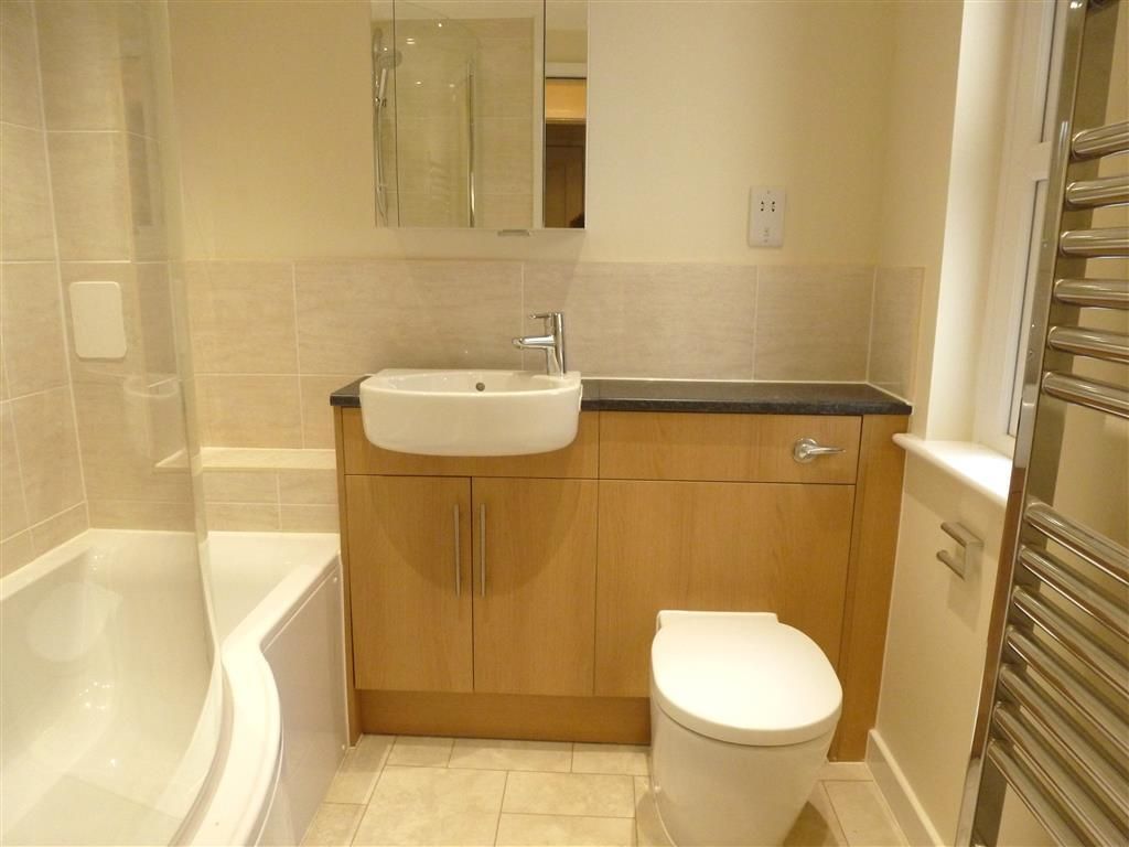 Property photo 3 of 6 Bathroom