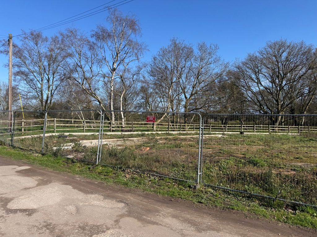 Property photo 2 of 7 Image002