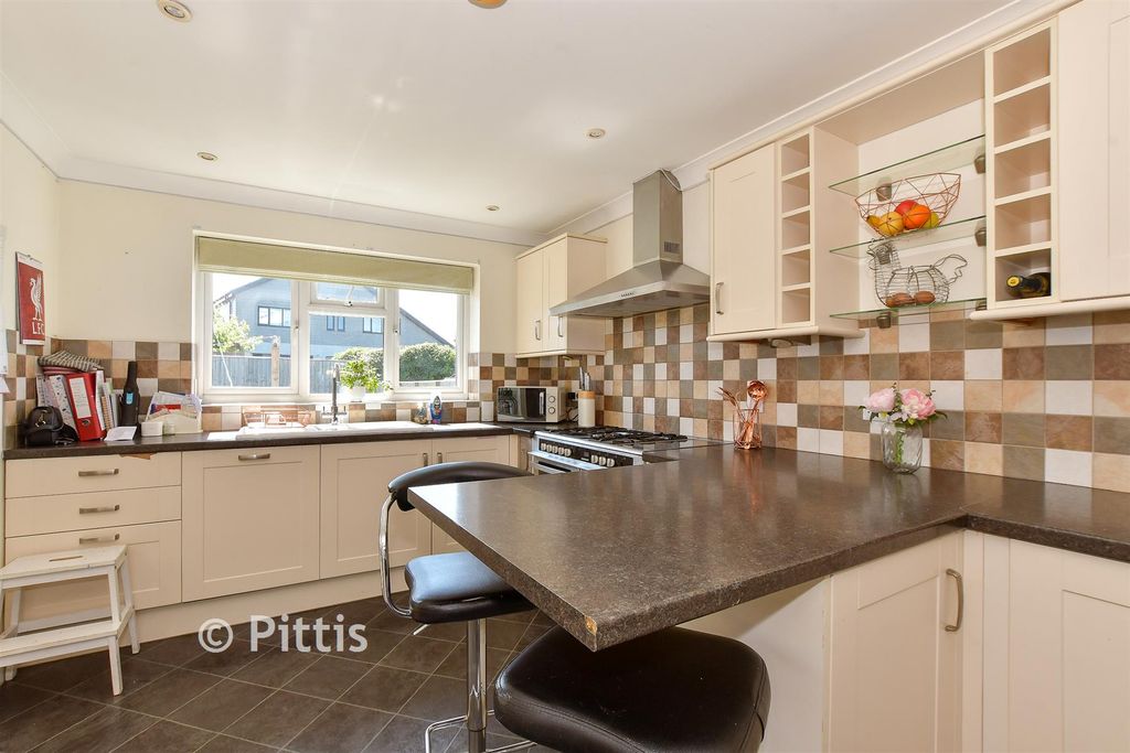 Property photo 1 of 16 Kitchen