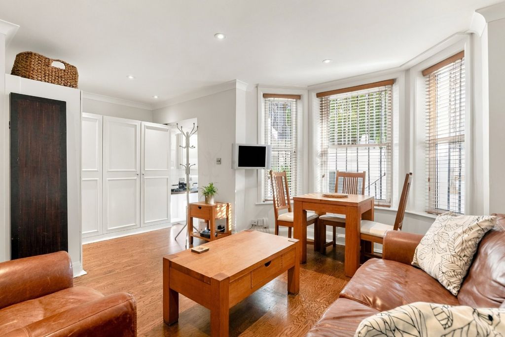 Property photo 3 of 10 Picture No. 04