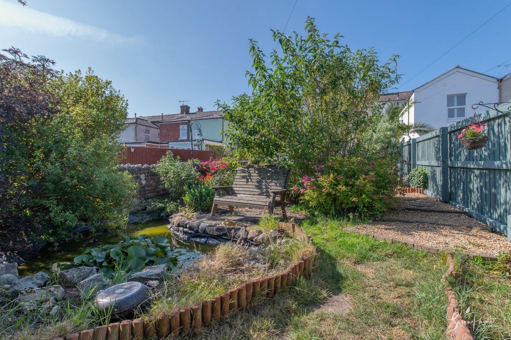 Property photo 2 of 35 Garden