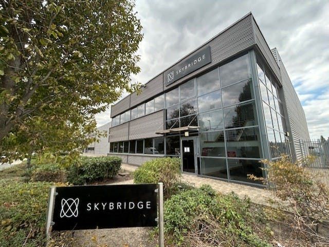 Property photo 1 of 8 V1 Vector Park