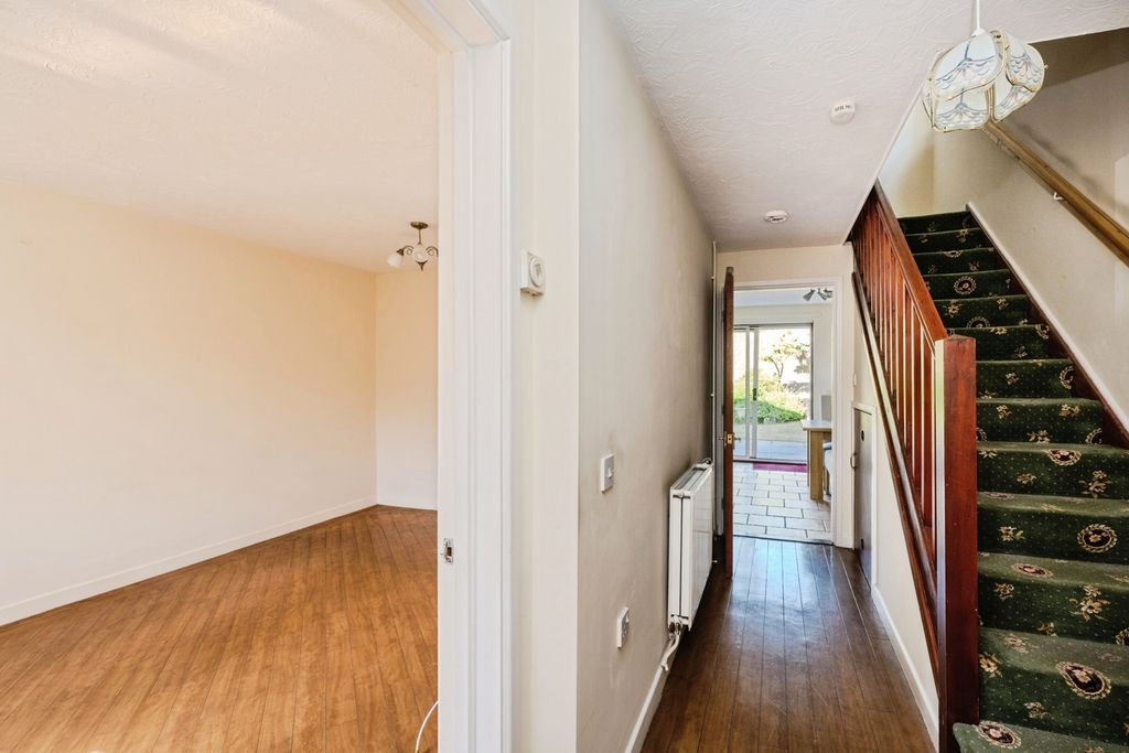 Property photo 3 of 22 Pbox-Img.Jpg
