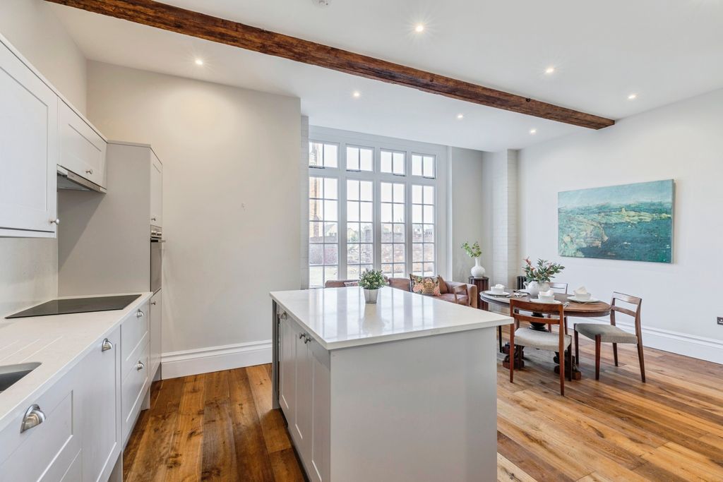 Property photo 3 of 20 2Bramptonparkhouse-8