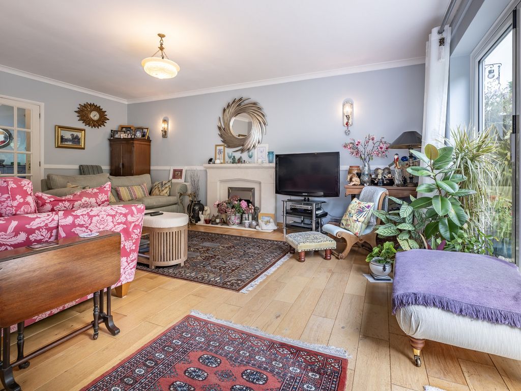 Property photo 2 of 15