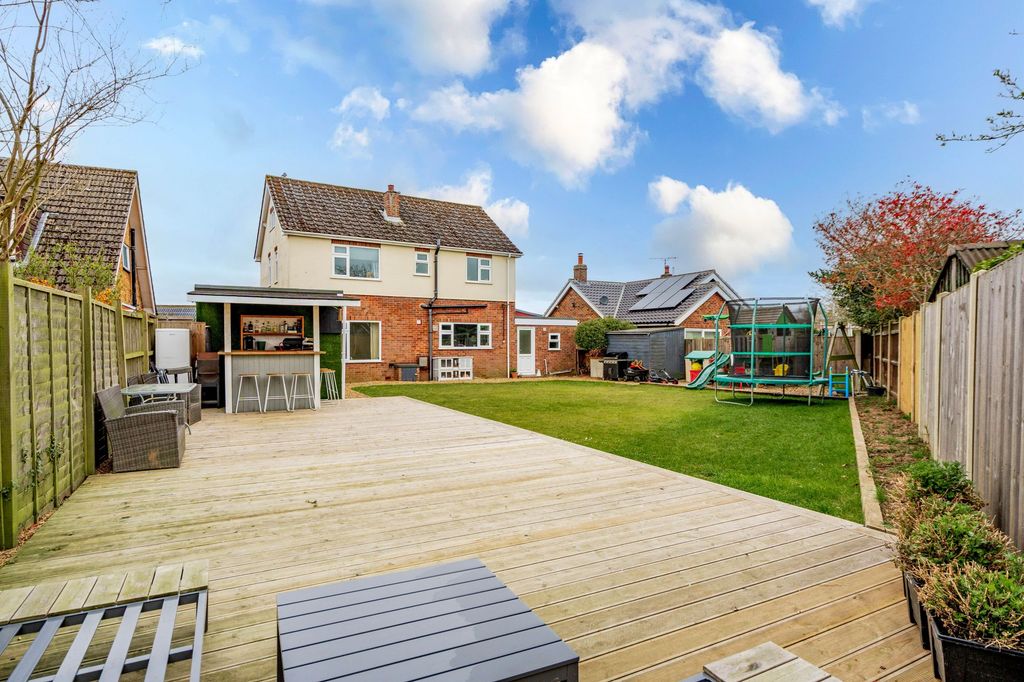 Property photo 2 of 15