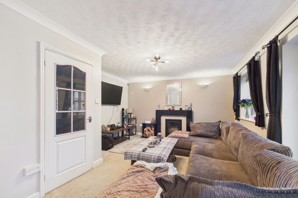 Property photo 2 of 26 Picture No. 19