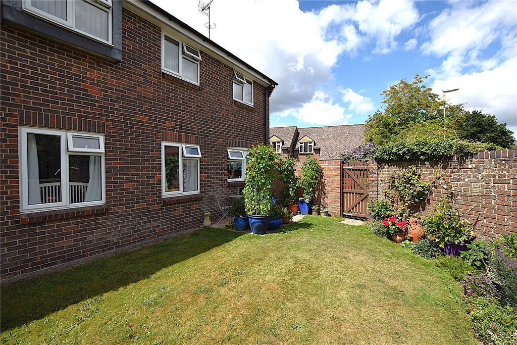 Property photo 2 of 17 Picture No. 04