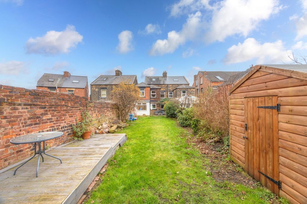 Property photo 2 of 35