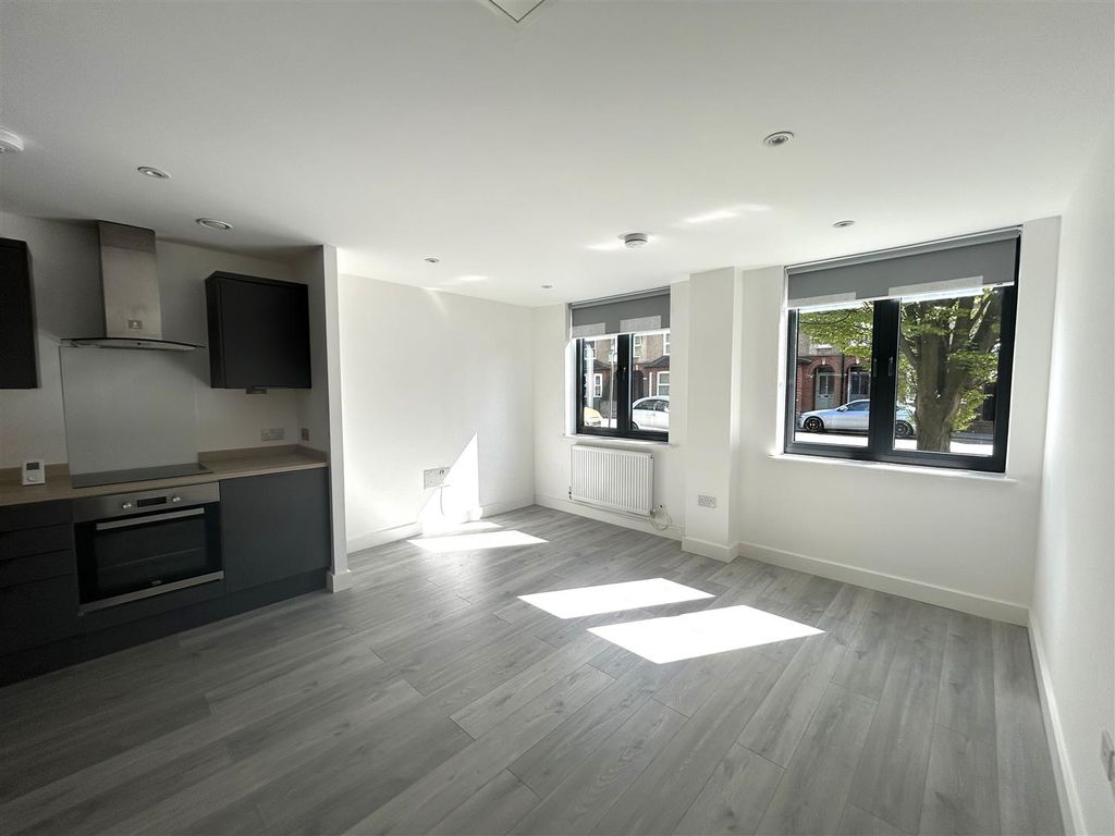 Property photo 3 of 8 Image