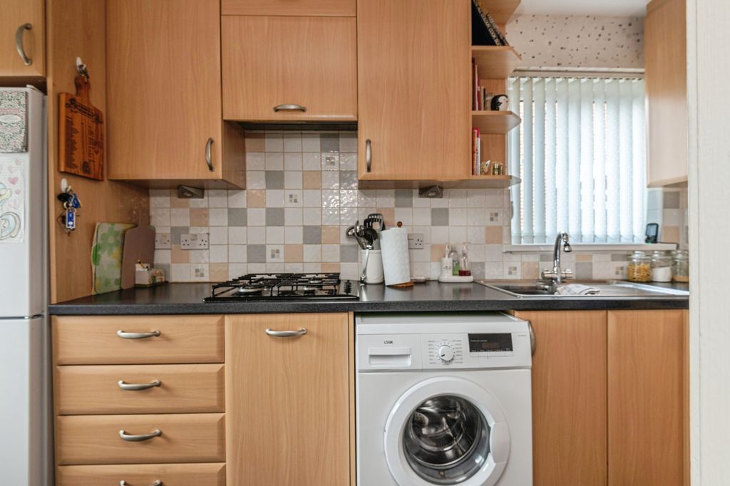 Property photo 3 of 15