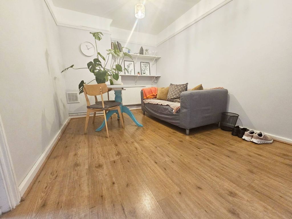 Property photo 2 of 10 Gallery