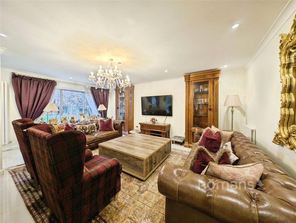 Property photo 2 of 21 Picture No. 09