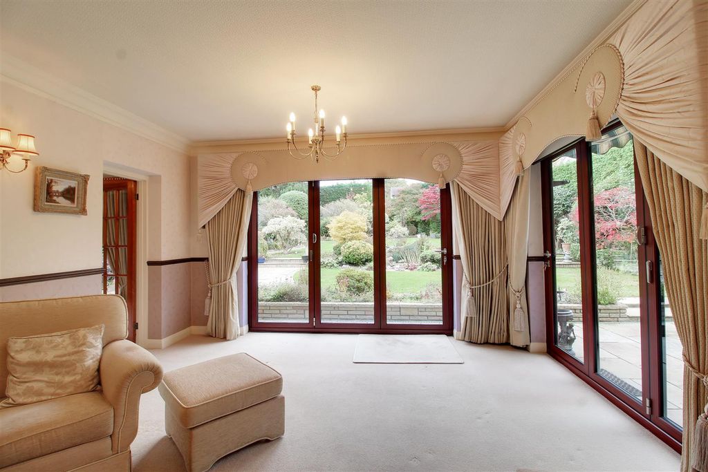 Additional image 13 of 4 bed detached house for saleBrookmans Avenue, Brookmans Park AL9