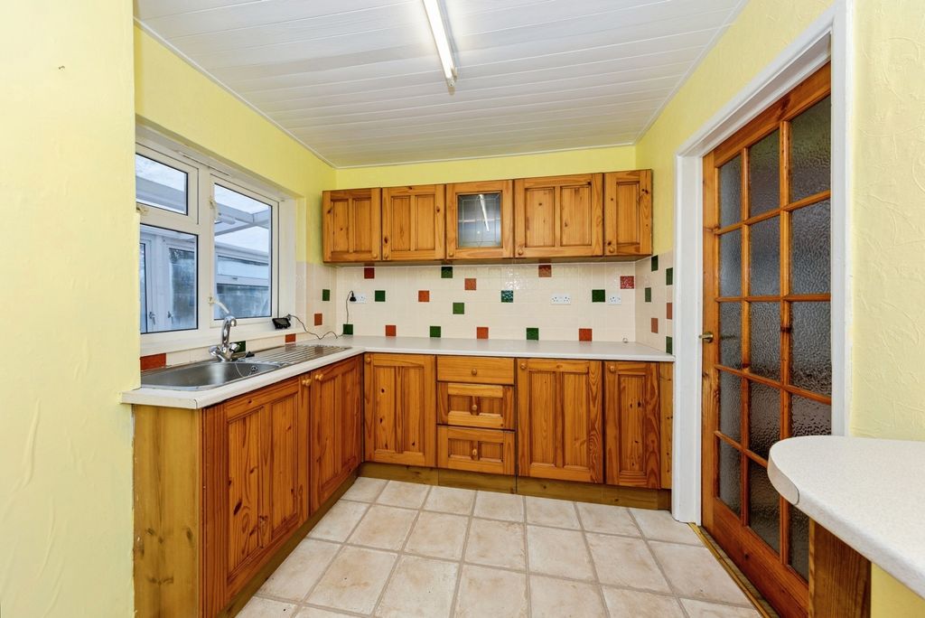 Property photo 3 of 19 Pbox-Img.Jpg