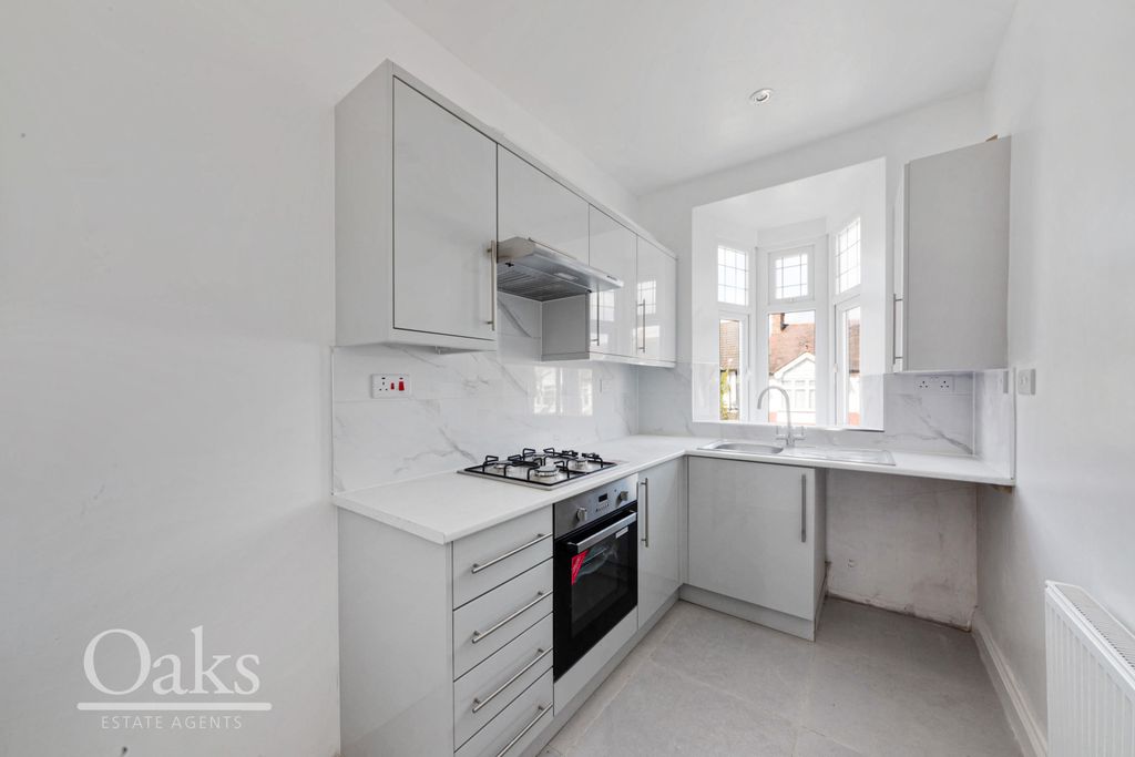 Property photo 2 of 8 Kitchen