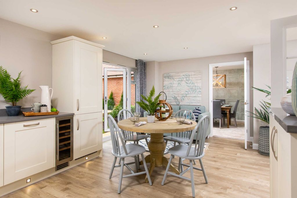 Property photo 3 of 9 Buckingham Kitchen