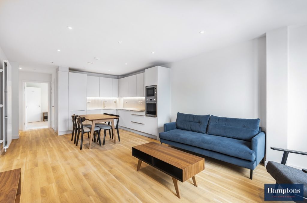 Property photo 2 of 16 1001A (1)