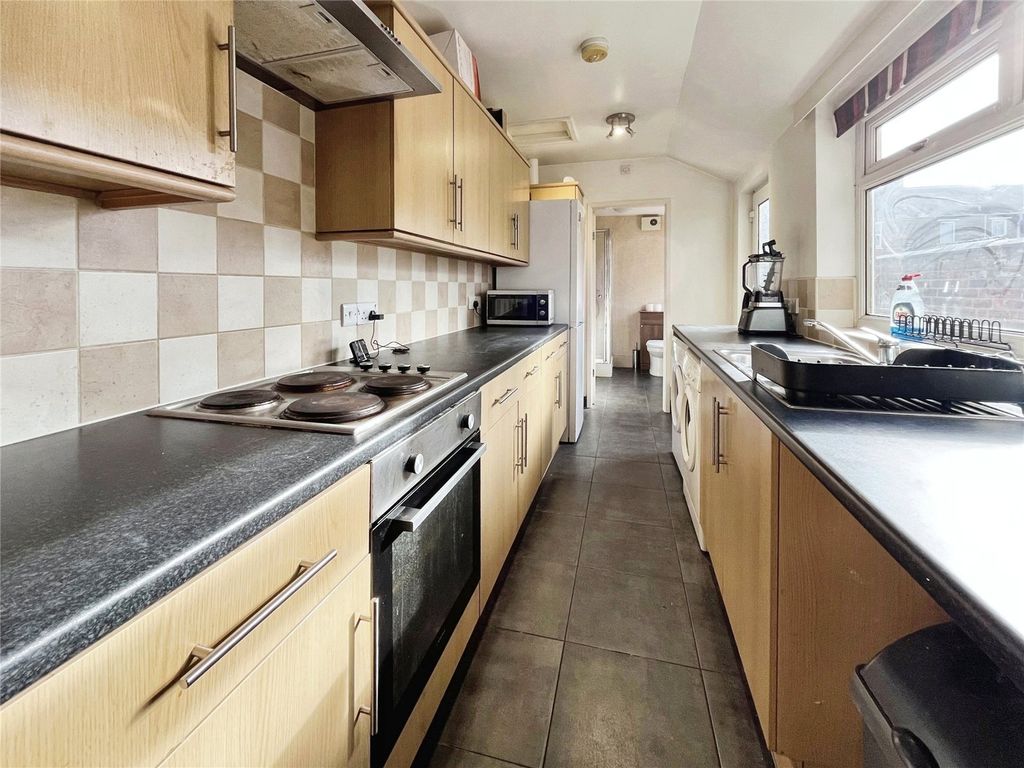 Property photo 2 of 12 Kitchen