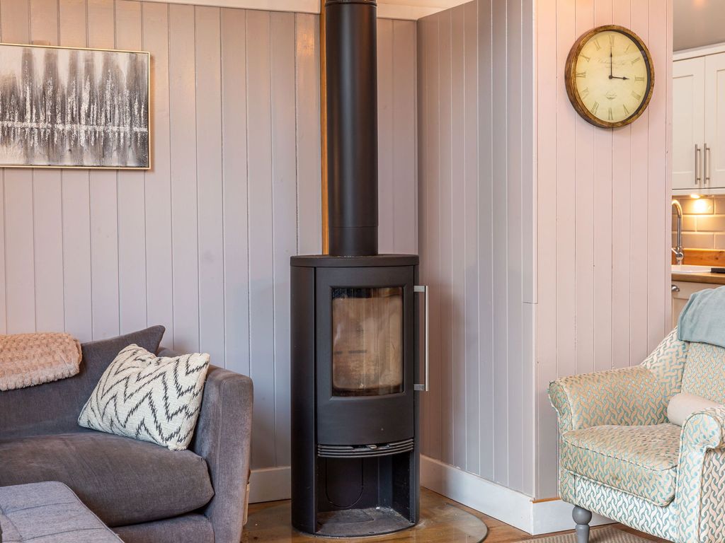 Property photo 3 of 40