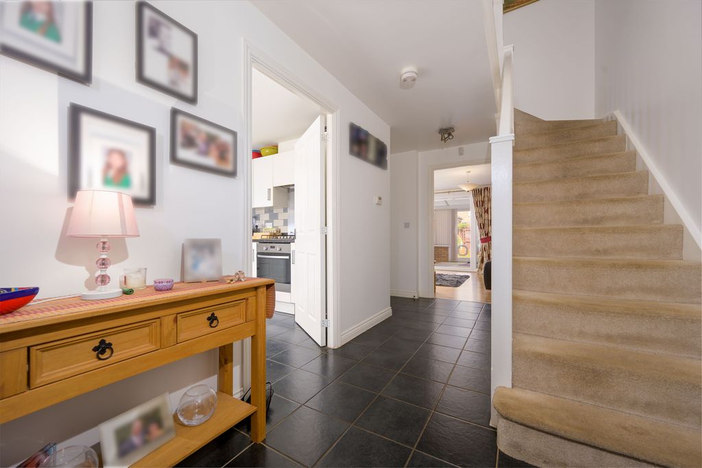 Property photo 2 of 13