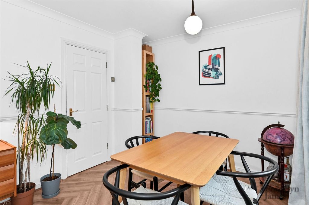 Property photo 1 of 12 62-Island-Row05.Jpg